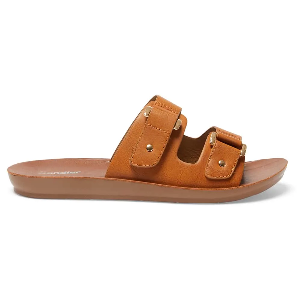 Grove Slide in Light Tan Smooth