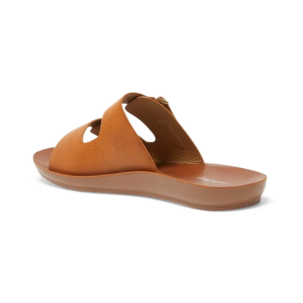 Grove Slide in Light Tan Smooth