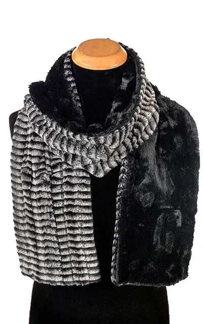 Men's Classic Scarf - Two-Tone, Luxury Faux Fur in 8mm